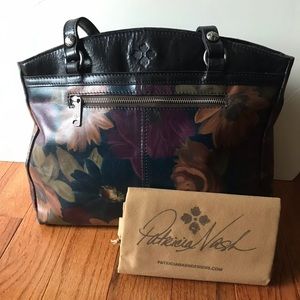 NWT- Beautiful Patricia Nash hand bag